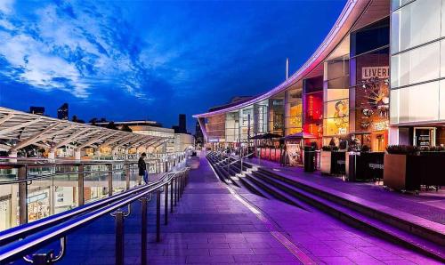 Restaurant, Mersey View, Two Bedroom Apartment, Liverpool in Crosby Restaurant, Mersey View, Two Bedroom Apartment, Liverpool in Crosby