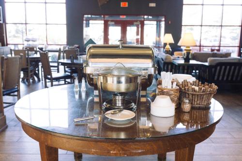 Еда и напитки, Wildwood Lodge & Suites in Клайв (Айова) Еда и напитки, Wildwood Lodge & Suites in Клайв (Айова)