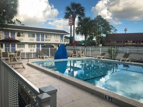 Motel 6-Jacksonville, FL - Orange Park in Lake City