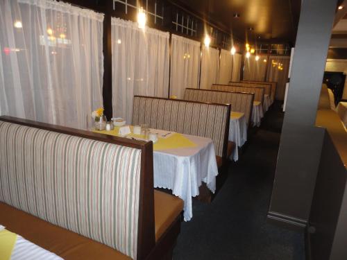 This photo about Hotel Econo Confort by Elevate Rooms shared on HyHotel.com