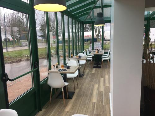 Restaurant, Hotel Motelia in Moissy-Cramayel Restaurant, Hotel Motelia in Moissy-Cramayel