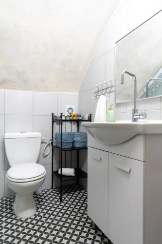 Baño, Loft in the wall in Acre Baño, Loft in the wall in Acre