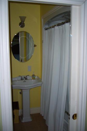 This photo about Historic Rising Sun Artist's Retreat shared on HyHotel.com