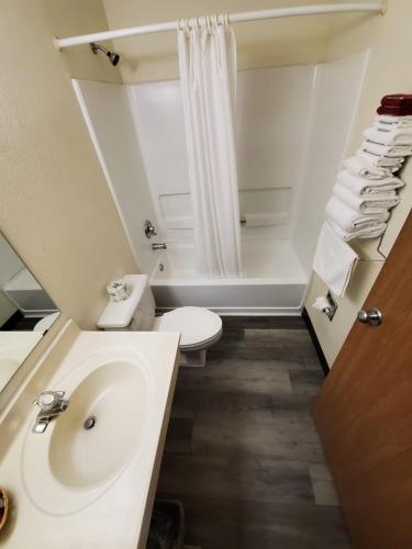 Kupaonica, Americas Choice Inn & Suites in Gila Bend (AZ) Kupaonica, Americas Choice Inn & Suites in Gila Bend (AZ)