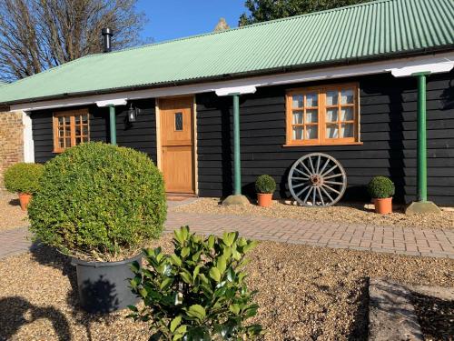 Cheesemans Farm Stables in Minster Cheesemans Farm Stables in Minster