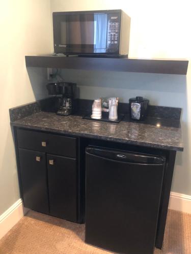 Talbott Tavern and Inn in Bardstown (KY) Talbott Tavern and Inn in Bardstown (KY)