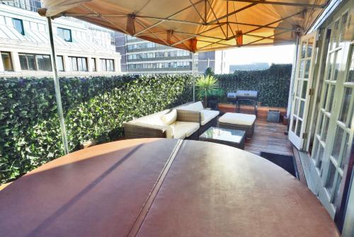 Balcony/terrace, Piccadilly Circus Suites in West End Soho Balcony/terrace, Piccadilly Circus Suites in West End Soho