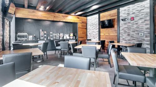 Étterem, Cobblestone Hotel & Suites - Janesville in Janesville (WI) Étterem, Cobblestone Hotel & Suites - Janesville in Janesville (WI)