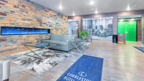 Előcsarnok, Cobblestone Hotel & Suites - Janesville in Janesville (WI) Előcsarnok, Cobblestone Hotel & Suites - Janesville in Janesville (WI)