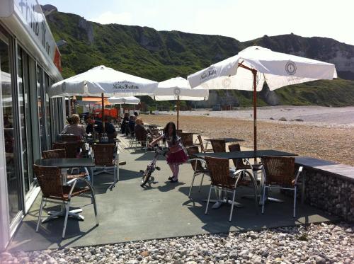 Étterem, La Villa Flore in Saint-Jouin-Bruneval Étterem, La Villa Flore in Saint-Jouin-Bruneval