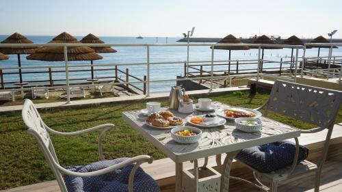 Balcony/terrace, Al Kout Beach Hotel in Fahaheel Balcony/terrace, Al Kout Beach Hotel in Fahaheel