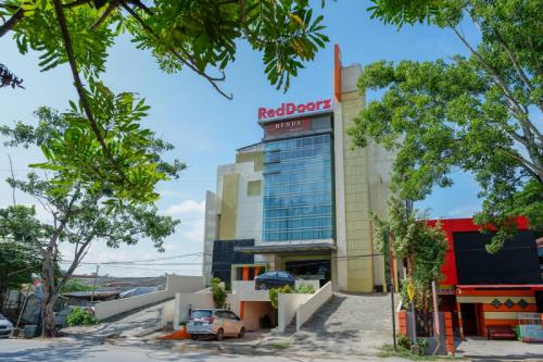 RedDoorz Plus near Hotel Benua Kendari in Kendari Barat RedDoorz Plus near Hotel Benua Kendari in Kendari Barat