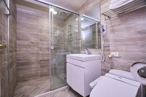 Bathroom, Green Inn Hotel in Sanzhong District Bathroom, Green Inn Hotel in Sanzhong District