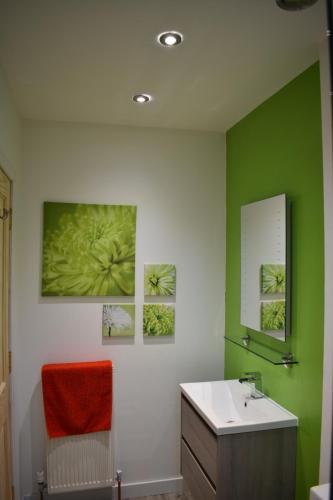 Banheiro, Lycia Rooms + in Leachkin Banheiro, Lycia Rooms + in Leachkin