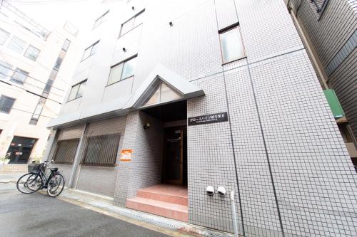 Entrance, Siegel House in Osaka city East Entrance, Siegel House in Osaka city East