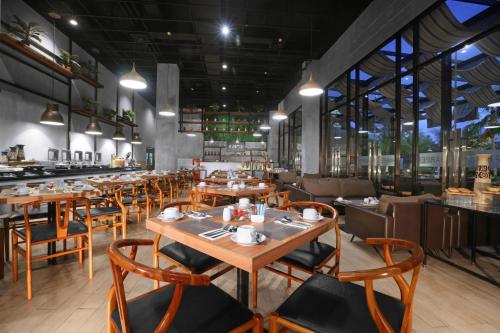 Restaurant, Harper Purwakarta by ASTON in Purwakarta Restaurant, Harper Purwakarta by ASTON in Purwakarta