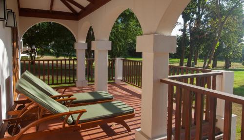 Балкон, Sanctum Inle Resort in Інле Балкон, Sanctum Inle Resort in Інле