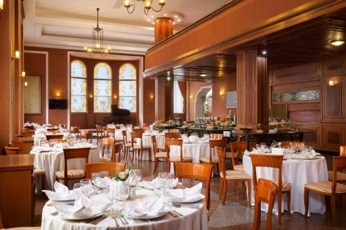 Їжа та напої, Ramada by Wyndham Plovdiv Trimontium in Пловдів Їжа та напої, Ramada by Wyndham Plovdiv Trimontium in Пловдів