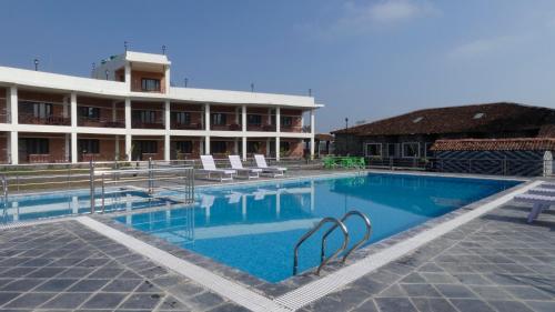 Swimming pool, Babai Resort Pvt Ltd in Thakudwara Swimming pool, Babai Resort Pvt Ltd in Thakudwara