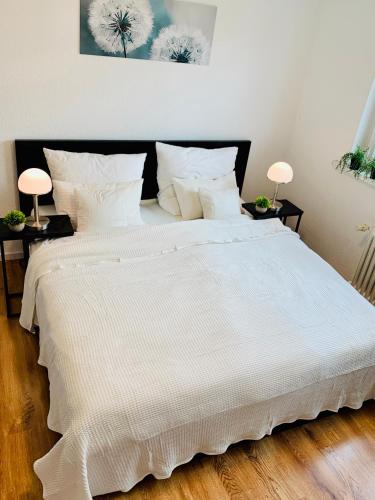 Direkte Uninähe: Ferienwohnung mit großem Doppelbett, Küchenzeile und neu renoviertem Badezimmer (Direkte Uninahe: Ferienwohnung mit großem Doppelbett, Kuchenzeile und neu renoviertem Badezimmer) in Homburg Direkte Uninähe: Ferienwohnung mit großem Doppelbett, Küchenzeile und neu renoviertem Badezimmer (Direkte Uninahe: Ferienwohnung mit großem Doppelbett, Kuchenzeile und neu renoviertem Badezimmer) in Homburg