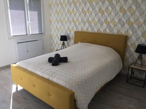 MONTALIEU SEJOUR Rez de jardin Les jonquilles - 1 a 4 PERS - PROX CNPE BUGEY - VALLEE BLEU - VIA RHO in Montalieu-Vercieu MONTALIEU SEJOUR Rez de jardin Les jonquilles - 1 a 4 PERS - PROX CNPE BUGEY - VALLEE BLEU - VIA RHO in Montalieu-Vercieu