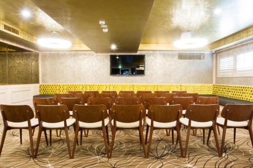 Business center, Royal Hotel Randwick in Randwick Business center, Royal Hotel Randwick in Randwick