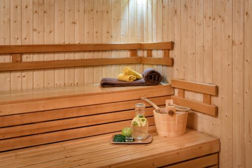 Sauna, M'AR De AR Aqueduto in Evora Sauna, M'AR De AR Aqueduto in Evora