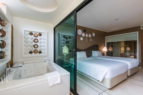Guestroom, Rachabhura Hotel in Ratchaburi Guestroom, Rachabhura Hotel in Ratchaburi