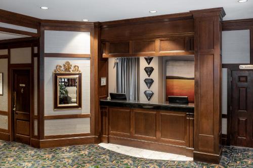 ล็อบบี้, โรงแรมเดอะเบิร์กลีย์ (The Berkeley Hotel) near วาเลนไทน์ ริเวอร์ไซด์ ล็อบบี้, โรงแรมเดอะเบิร์กลีย์ (The Berkeley Hotel) near วาเลนไทน์ ริเวอร์ไซด์