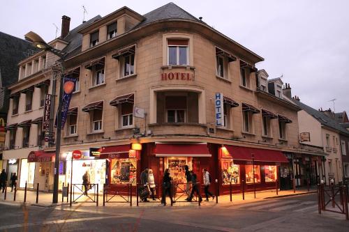 入口, 季內酒店 (Hotel du Cygne) in 波威市中心 入口, 季內酒店 (Hotel du Cygne) in 波威市中心