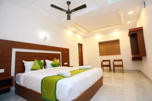 CANDLE WOOD MUNNAR in มันนาร์ CANDLE WOOD MUNNAR in มันนาร์