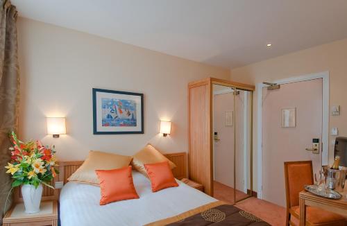 This photo about Hotel de l'Ocean shared on HyHotel.com