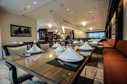 레스토랑, 코랄 타워 호텔 (Coral Tower Hotel) in 암만 레스토랑, 코랄 타워 호텔 (Coral Tower Hotel) in 암만