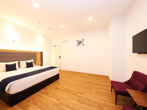 Guestroom, Super OYO Capital O 1225 Agape Hotel Selayang in Selayang Guestroom, Super OYO Capital O 1225 Agape Hotel Selayang in Selayang