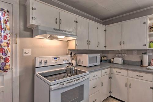 Quaint and Scenic Country Cottage, 3 Mi to New River in Χίλσβιλ(Βιρτζίνια) Quaint and Scenic Country Cottage, 3 Mi to New River in Χίλσβιλ(Βιρτζίνια)