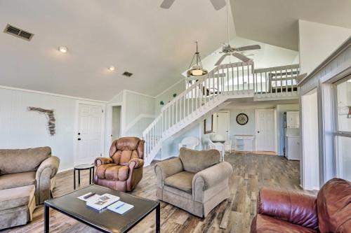 Cozy Waterfront Island House on Live Oak Island! in Crawfordville (FL) Cozy Waterfront Island House on Live Oak Island! in Crawfordville (FL)