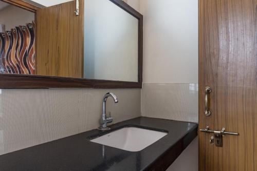Bathroom, Hotel Renuka in Prakasharao Peta Bathroom, Hotel Renuka in Prakasharao Peta