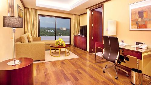 Holiday Inn Cochin in Kochi Holiday Inn Cochin in Kochi