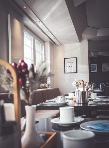 อาหารและเครื่องดื่ม, Hotel-Restaurant Osterather Hof in เมบุช อาหารและเครื่องดื่ม, Hotel-Restaurant Osterather Hof in เมบุช