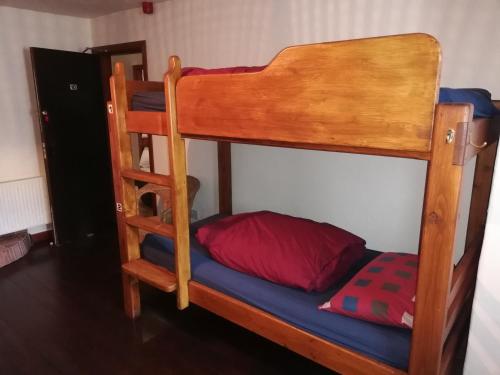 Aille River Tourist Hostel and Camping Doolin in Doolin Aille River Tourist Hostel and Camping Doolin in Doolin