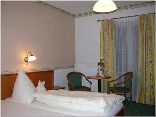 Landgasthof-Hotel Hammermuhle in Donaustauf Landgasthof-Hotel Hammermuhle in Donaustauf