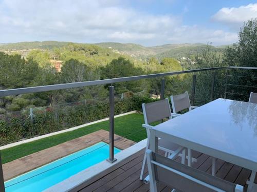 Balcó/terrassa, VILLA PARADISE SILVIA in Sant Pere de Ribes Balcó/terrassa, VILLA PARADISE SILVIA in Sant Pere de Ribes
