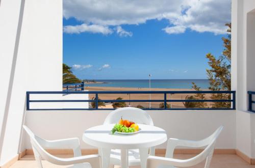 โรงแรมอาปาร์โตเตล กอสตามาร์ (Aparthotel Costa Mar) in ปัวร์โต เดลการ์เมน โรงแรมอาปาร์โตเตล กอสตามาร์ (Aparthotel Costa Mar) in ปัวร์โต เดลการ์เมน