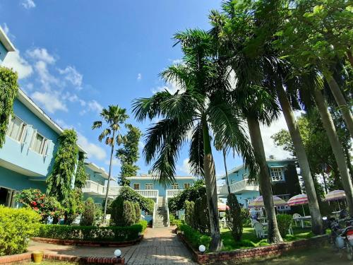 حديقة, Hotel Megha-Traveller's Village in نيبالغونج حديقة, Hotel Megha-Traveller's Village in نيبالغونج