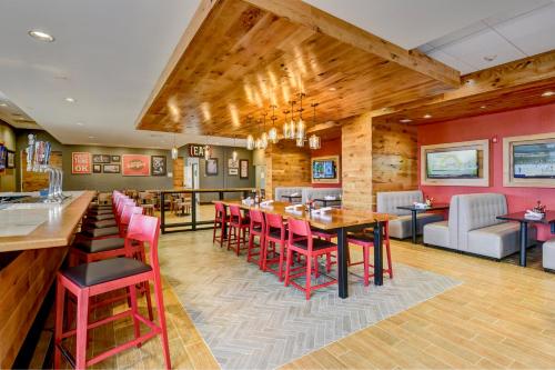 ห้องอาหาร, ฮอลิเดย์ อินน์ นัมปา (Holiday Inn Nampa) in นัมปา (ID) ห้องอาหาร, ฮอลิเดย์ อินน์ นัมปา (Holiday Inn Nampa) in นัมปา (ID)