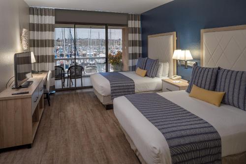 Bay Club Hotel and Marina in San Diego Intl. Airport Bay Club Hotel and Marina in San Diego Intl. Airport