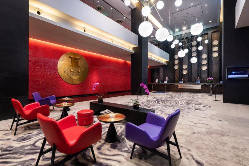 Lobby, Grand Mercure Shanghai Century Park in Lujiazui and New Int'l Expo Center Pudong Lobby, Grand Mercure Shanghai Century Park in Lujiazui and New Int'l Expo Center Pudong