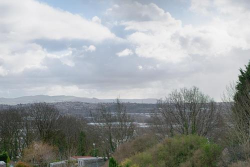 Uitzicht, Contractor Stay - Parking - En-suites - TVs in Morriston Uitzicht, Contractor Stay - Parking - En-suites - TVs in Morriston