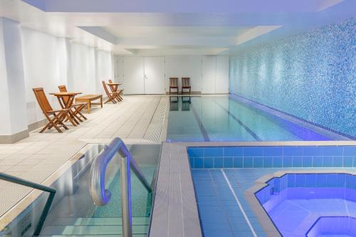 Swimming pool, Mantra Chatswood in North Shore Swimming pool, Mantra Chatswood in North Shore