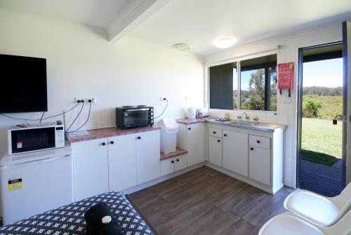 Kitchen, Jabiru Motel in Nambucca Heads Kitchen, Jabiru Motel in Nambucca Heads
